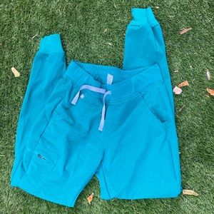 Hunter green figs scrub bottomss